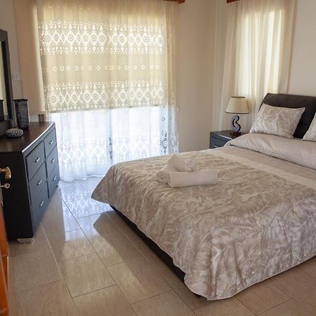 Villa Paradise Пафос Екстер'єр фото