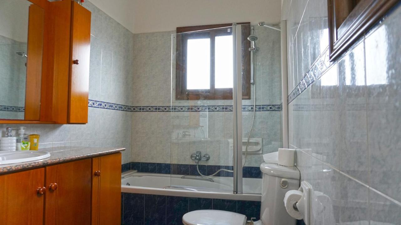 Villa Paradise Пафос Екстер'єр фото
